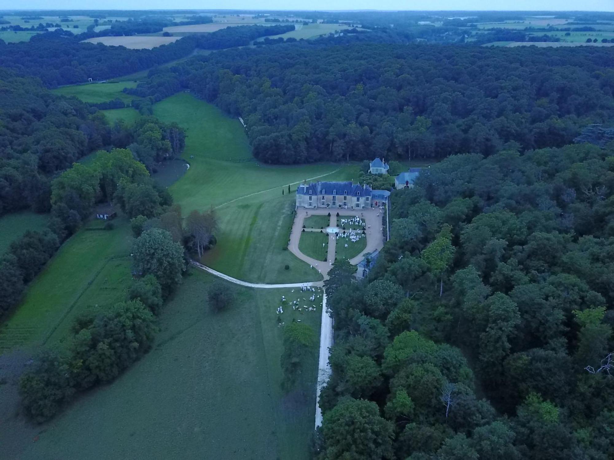 Gite Du Chateau D'Hodebert Saint-Paterne-Racan Esterno foto